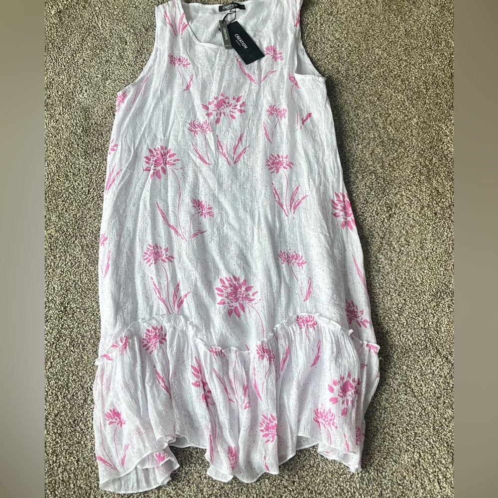 White and Pink Floral Lined Dress Ladies Small. Brand New! Cute Casual Wear!